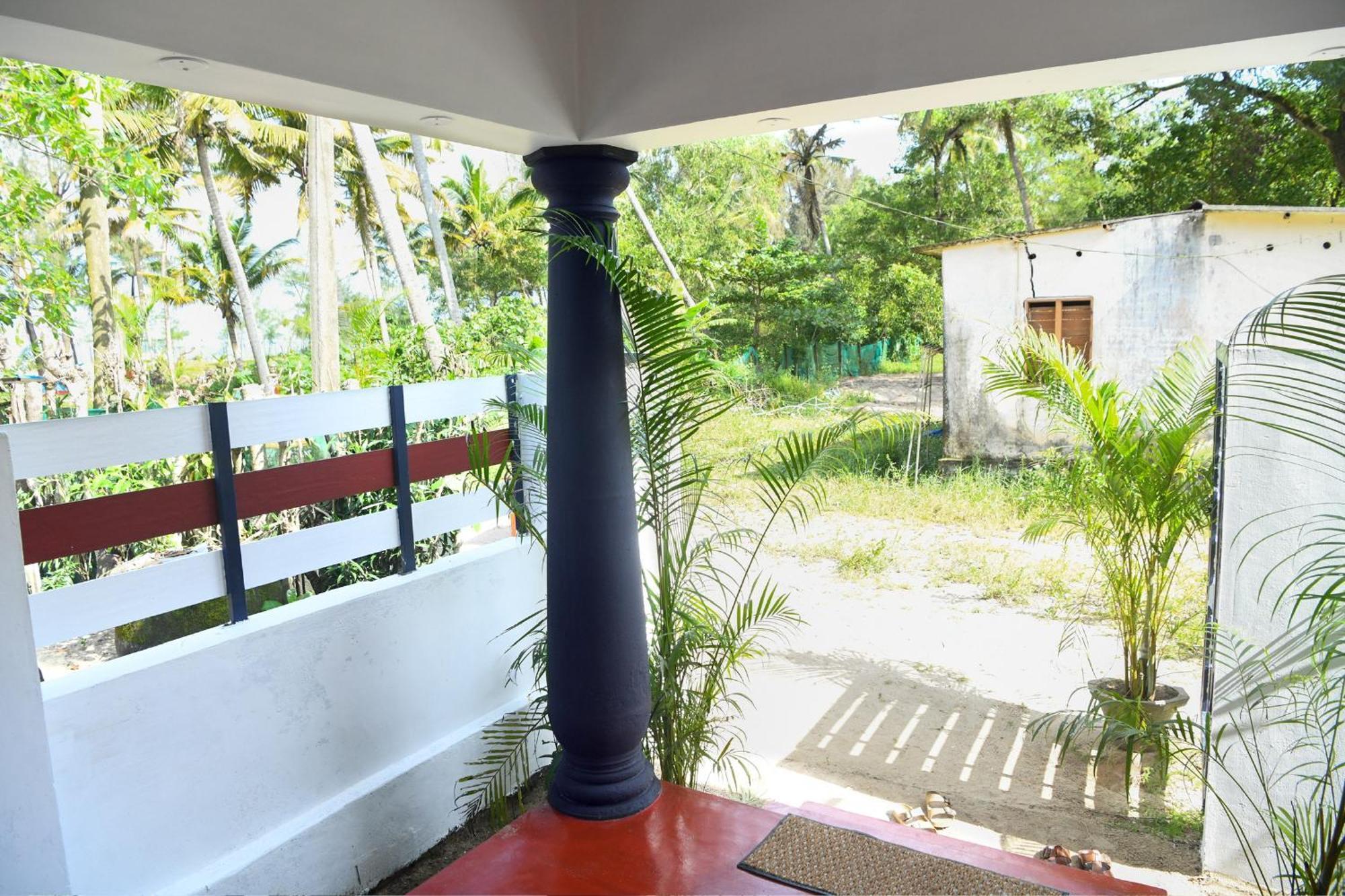 Shoreline Marari Beach Villa At Golden Beach Mararikulam Alappuzha Εξωτερικό φωτογραφία